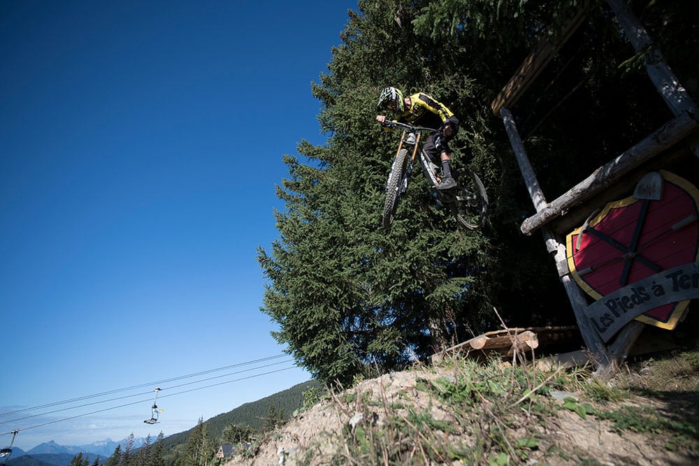 [Pilotage VTT] Les sauts : les bases à connaître avant de prendre un saut