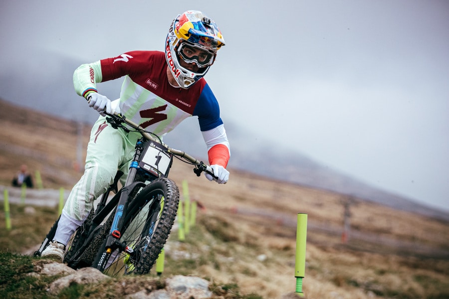DH Coupe du Monde 2024: Loïc Bruni et Vali Höll prêts pour la rentrée à Fort William