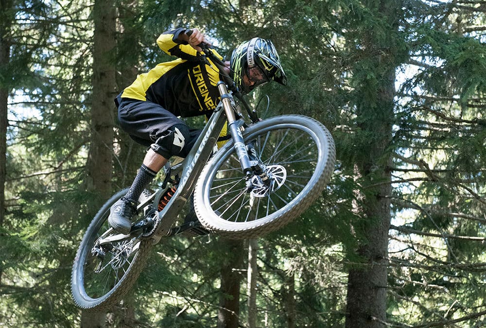 VTT : Les sauts et le pilotage – Focus sur le hip