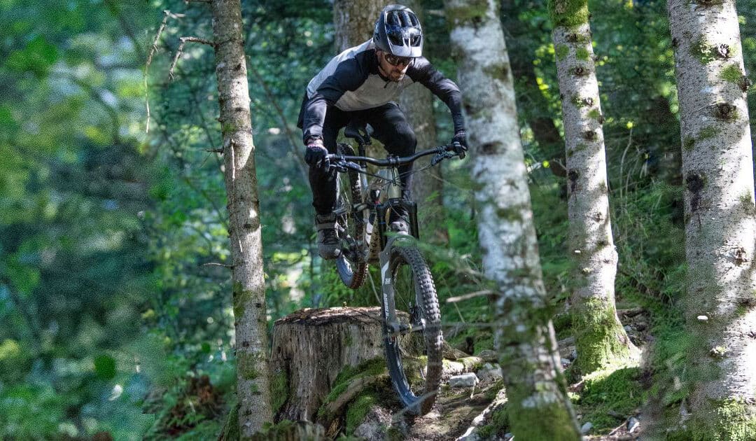 Technique de progression en VTT: amélioration de la maniabilité et du trial